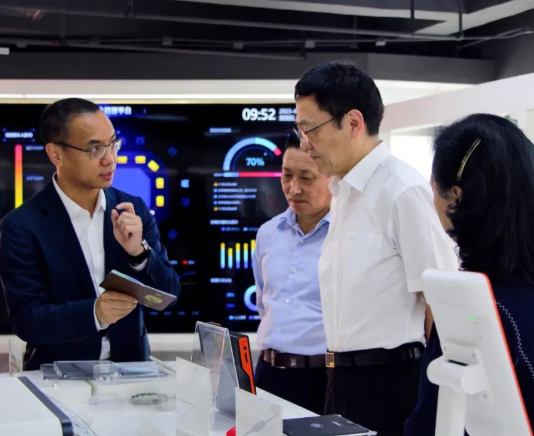 深圳市工商联领导调研考察雄帝科技